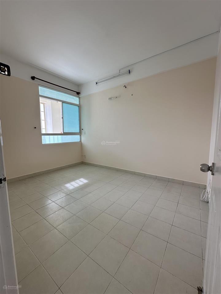 Chính chủ cần sang căn 2pn+2wc, 2 ban công riêng biệt diện tích 85,1m2 có thể ngăn thành 3pn