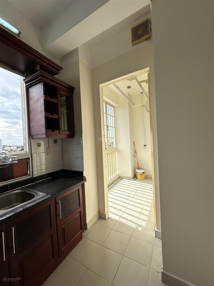 Chính chủ cần sang căn 2pn+2wc, 2 ban công riêng biệt diện tích 85,1m2 có thể ngăn thành 3pn