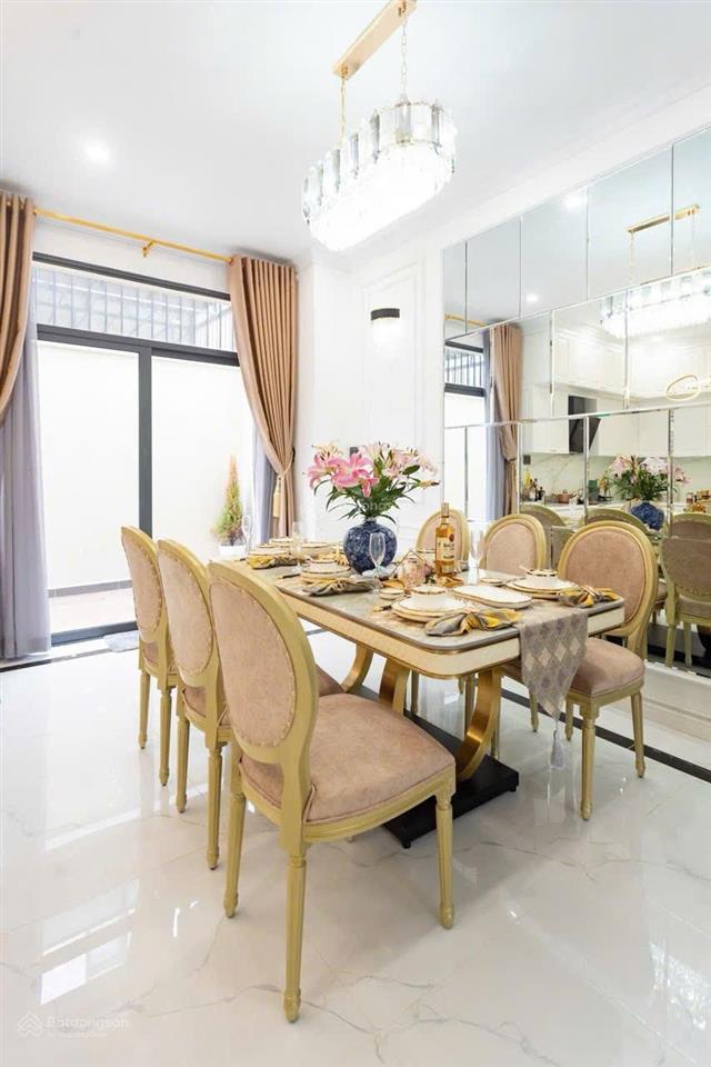 Cho thuê biệt thự verosa park full nội thất, 30 triệu/th, sd238m2, view đẹp, 4pn, 5wc