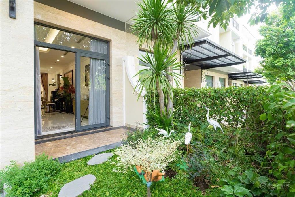 Cho thuê biệt thự verosa park full nội thất, 30 triệu/th, sd238m2, view đẹp, 4pn, 5wc