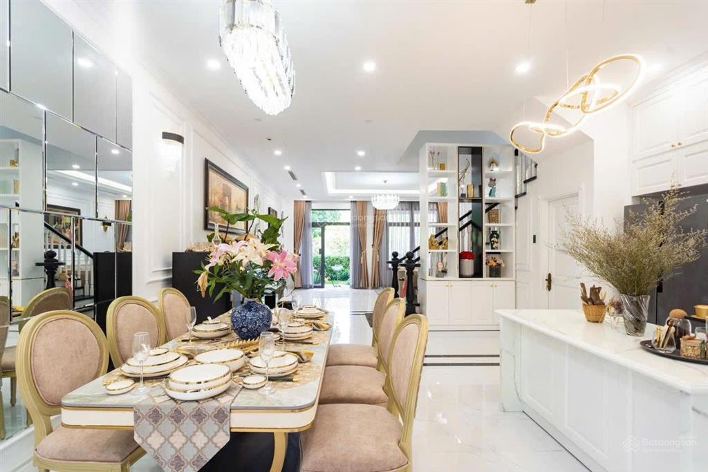 Cho thuê biệt thự verosa park full nội thất, 30 triệu/th, sd238m2, view đẹp, 4pn, 5wc