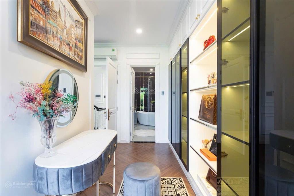 Cho thuê biệt thự verosa park full nội thất, 30 triệu/th, sd238m2, view đẹp, 4pn, 5wc