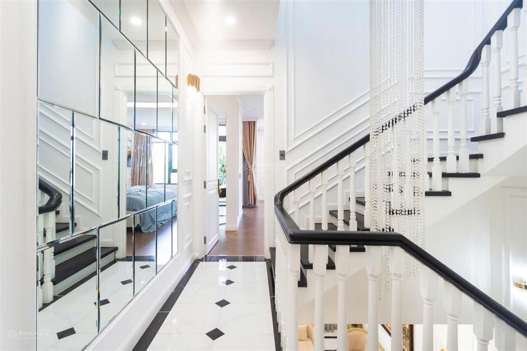 Cho thuê nhà verosa khang điền compound cao cấp 32tr  6x20  chỉ cần xách vali vào ở