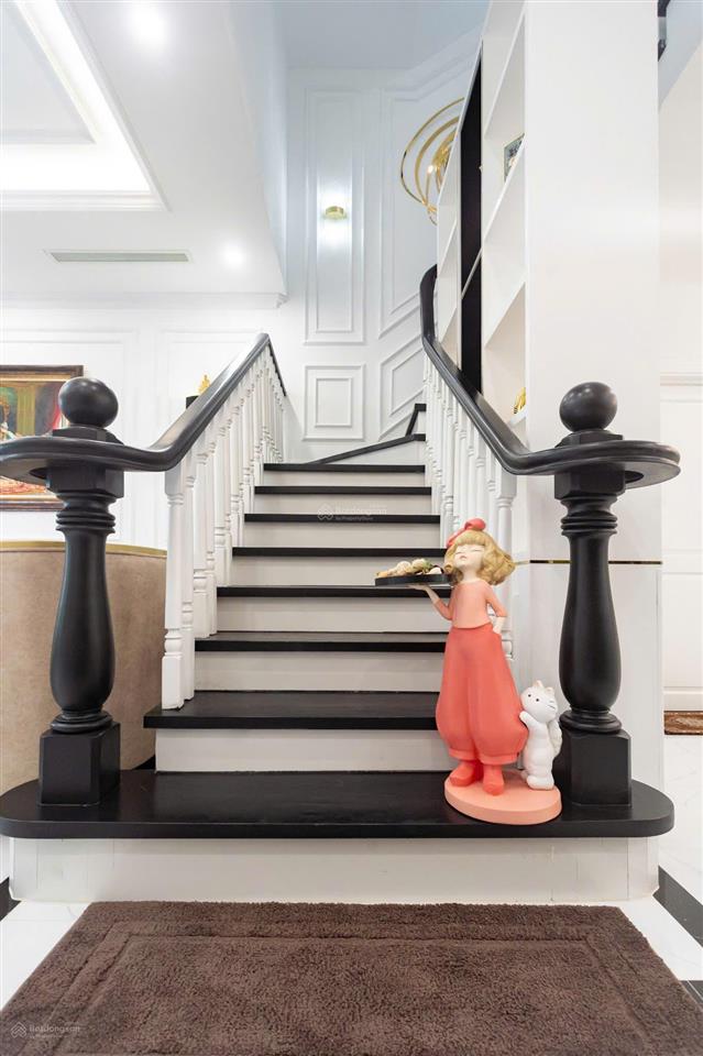 Cho thuê nhà verosa khang điền compound cao cấp 32tr  6x20  chỉ cần xách vali vào ở