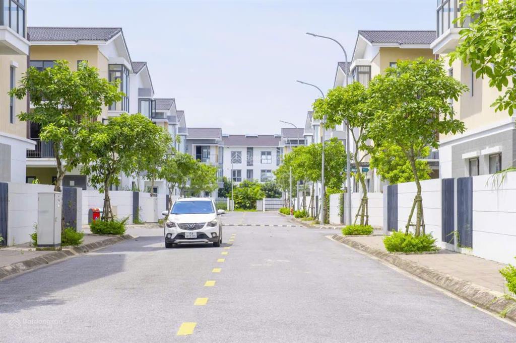 Bảng hàng nhà phố vsip gần cầu nguyễn trãi