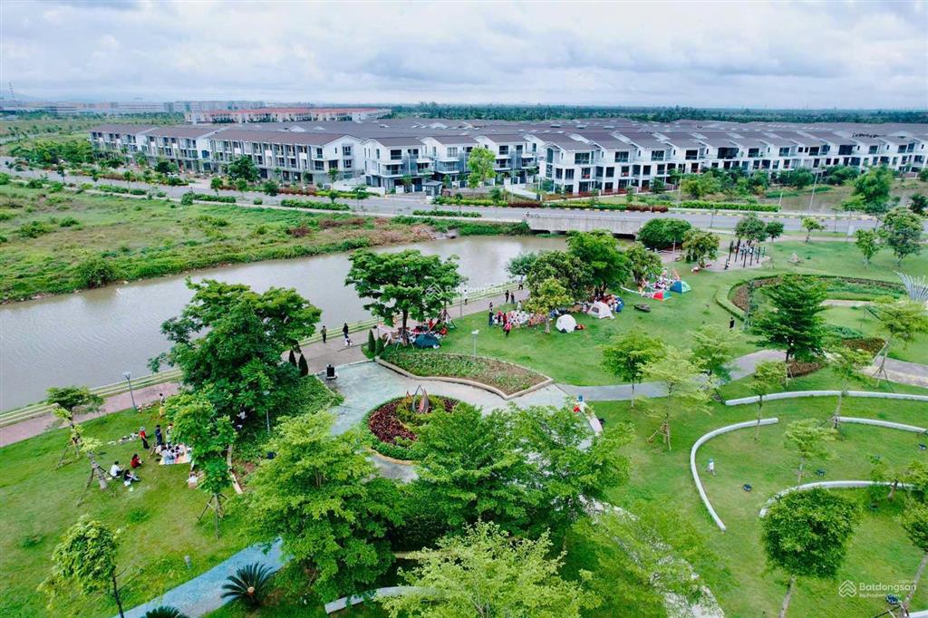 Bán nhà phố đô thị view sông the greenrry hải phòng 80 m2 có thêm 50 m2 lưu không