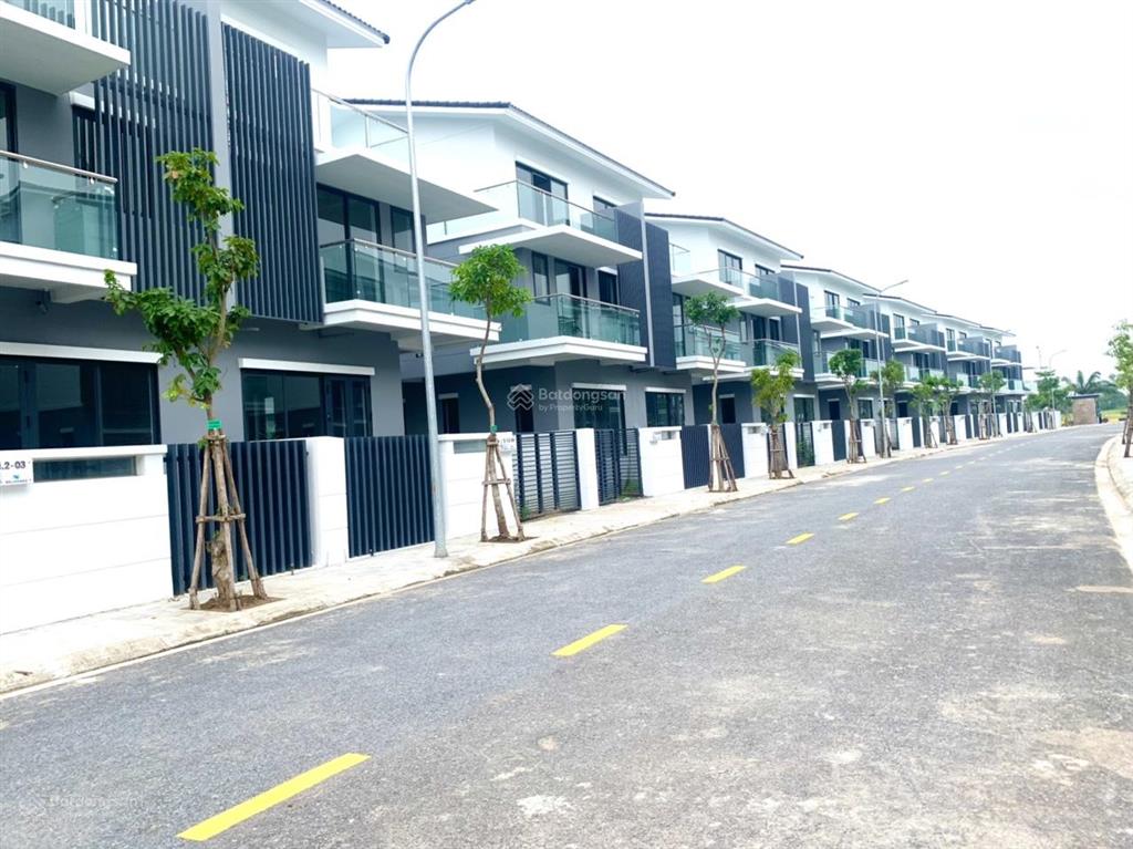 Chị gái xinh đẹp đi nước ngoài bán nhà phố liền kề giá 4,8 tỷ vnd tại dự án vsip hải phòng
