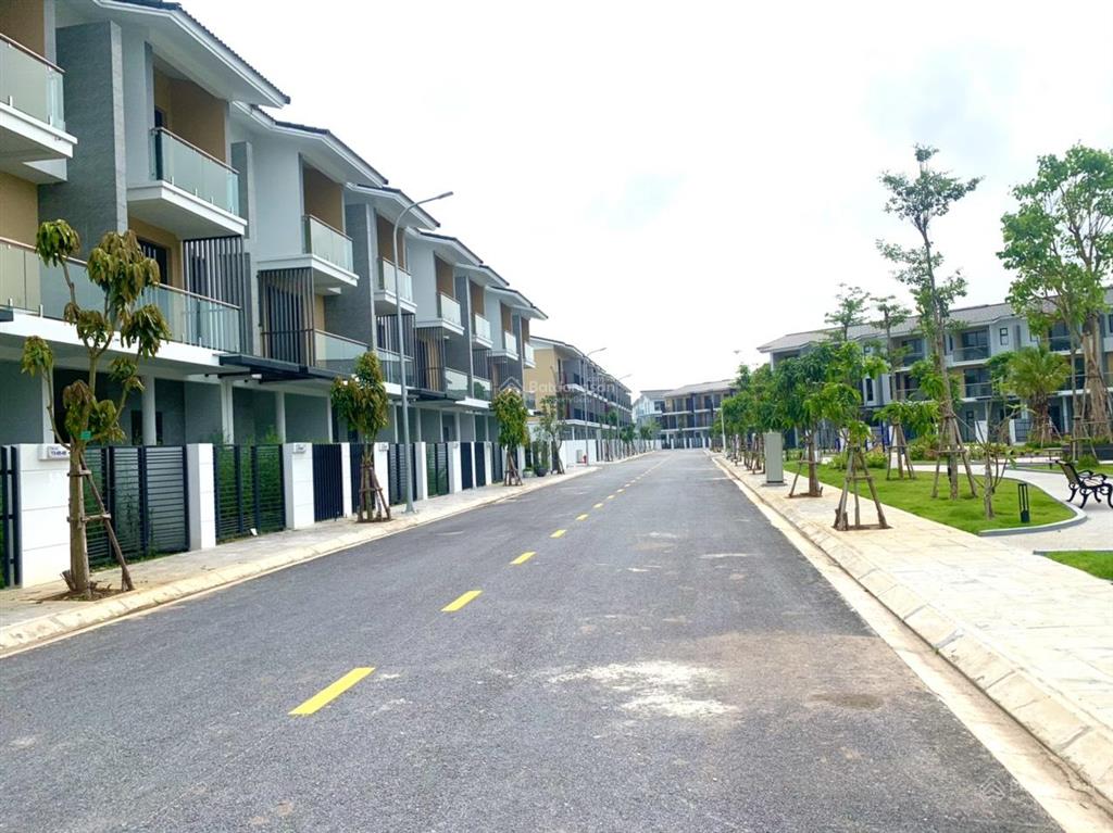 Chị gái xinh đẹp đi nước ngoài bán nhà phố liền kề giá 4,8 tỷ vnd tại dự án vsip hải phòng