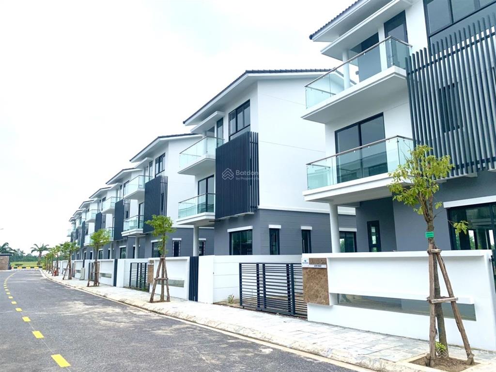 Chị gái xinh đẹp đi nước ngoài bán nhà phố liền kề giá 4,8 tỷ vnd tại dự án vsip hải phòng