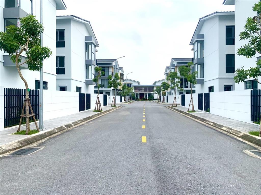 Chị gái xinh đẹp đi nước ngoài bán nhà phố liền kề giá 4,8 tỷ vnd tại dự án vsip hải phòng