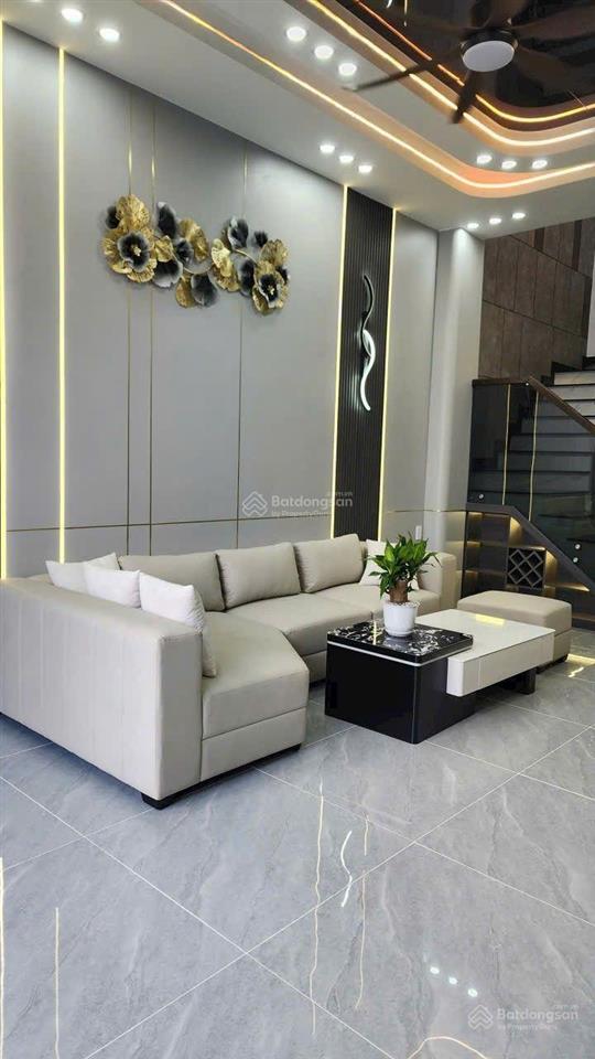 Nhà mới hoàn thiện sổ hồng khu dân cư đông, đường thông, vừa ở vừa buôn bán kinh doanh