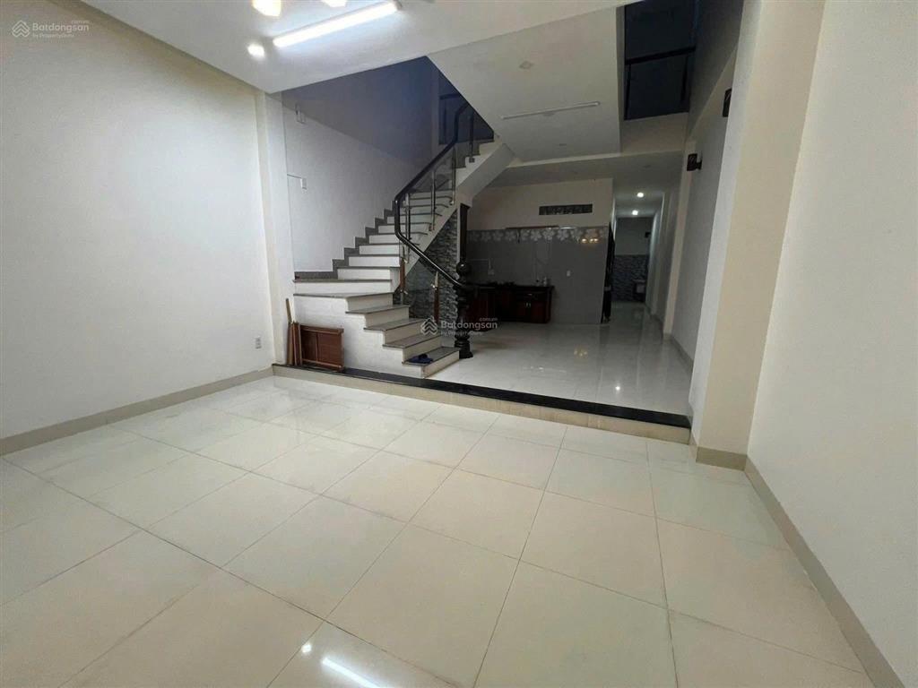 Chủ cần bán gấp nhà 3tầng mặt tiền đường chế lan viên ngủ hành sơn tpđn