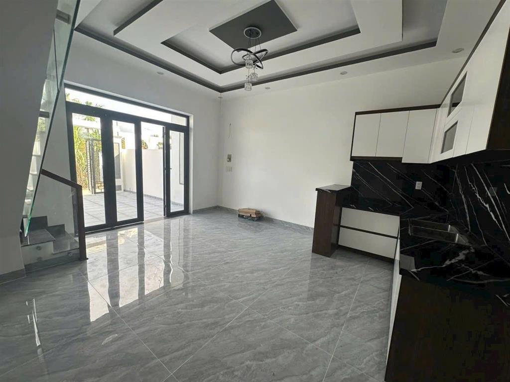 Nhà 2 Tầng Mới Đẹp Long Lanh 
🚘 Đường Ôtô Thông Rộng 8m