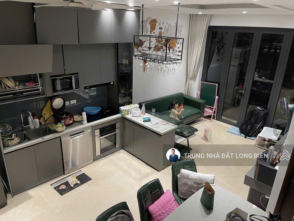 Hiếm chỉ 12 tỷ sở ngay căn biệt thự việt hưng long biên 75m2 x 4t full nội thất xịn xò ô tô tránh