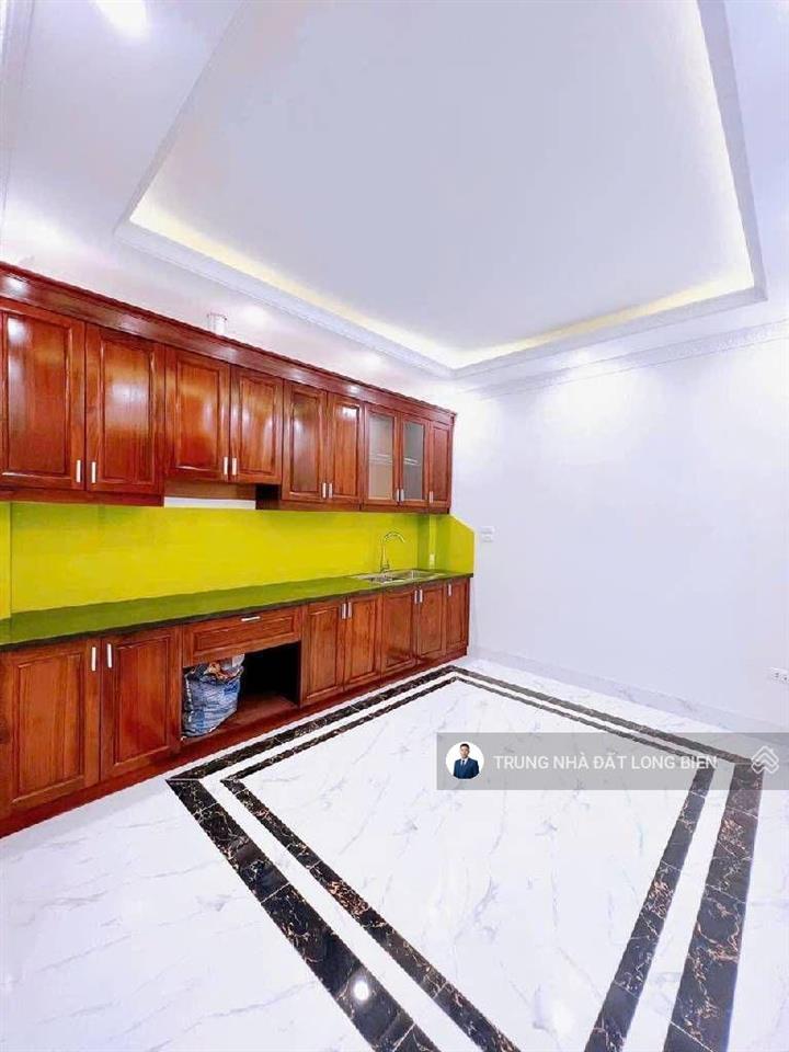 Hạ chào kịch sàn chủ bán gấp căn nhà thạch bàn long biên, 46m2x5t ngõ thông ô tô ngay công viên hồ