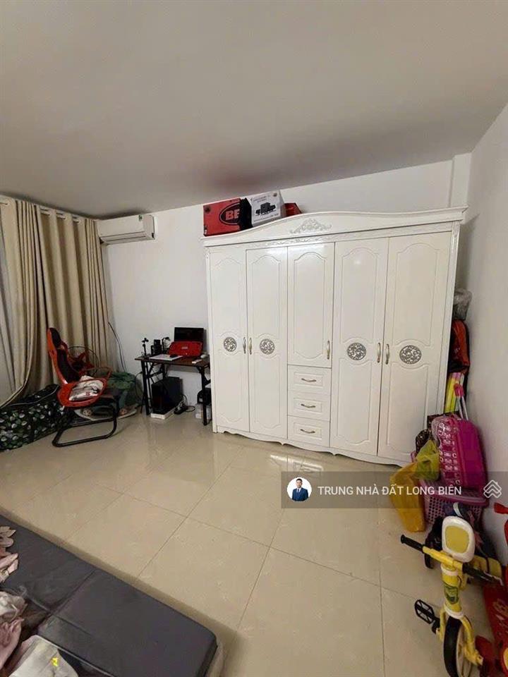 Nhỉnh 5 tỷ chủ bán gấp căn nhà phúc lợi long biên 35m2 x 5t ô tô vào nhà ô tô thông kinh doanh tốt