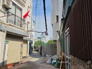 Chỉ hơn 5 tỷ có ngay nhà đẹp 5 tầng bát khối long biên thoáng trước sau ô tô đỗ cổng gần aeon mall