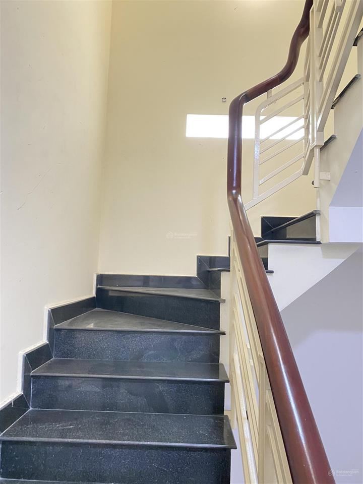 Kẹt tiền bán nhà hẻm 5m đường nguyễn suý gần chợ tân hương 3 lầu nhà đẹp vào ở ngay