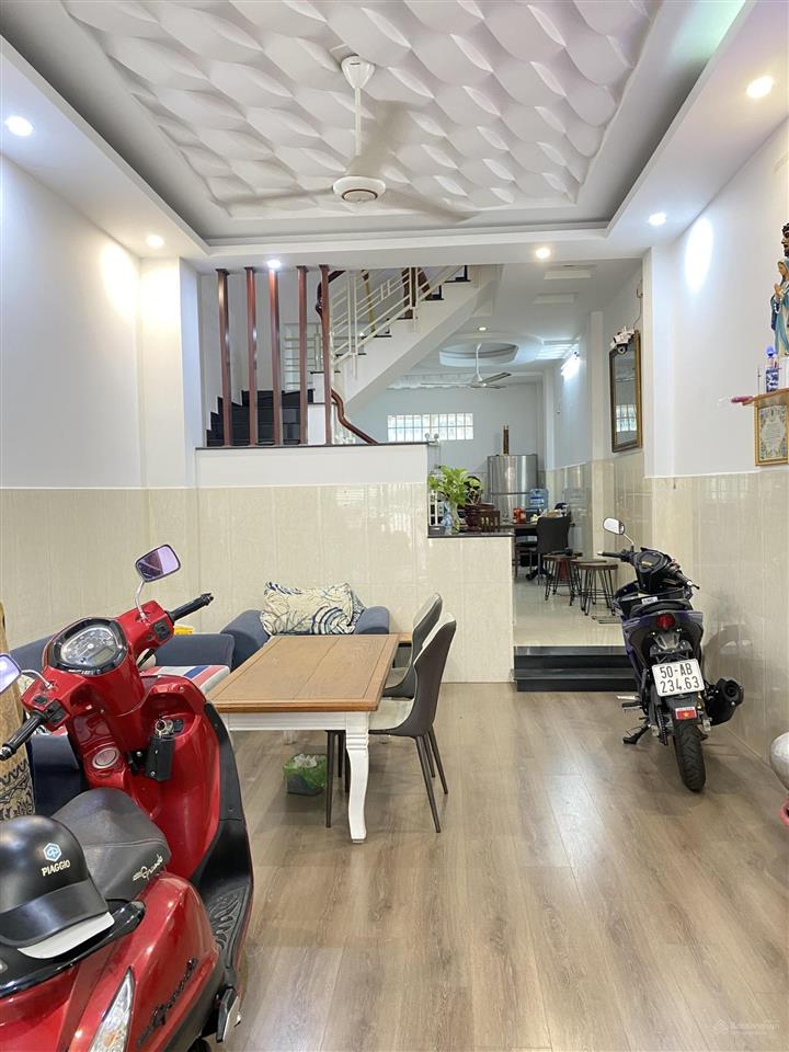 Kẹt tiền bán nhà hẻm 5m đường nguyễn suý gần chợ tân hương 3 lầu nhà đẹp vào ở ngay