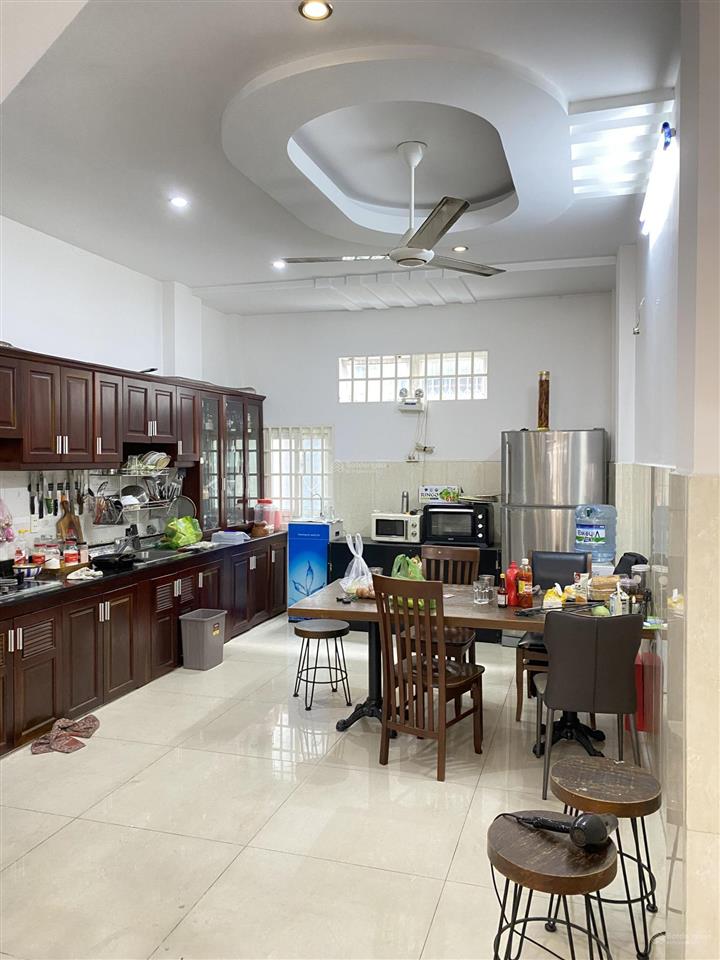 Kẹt tiền bán nhà hẻm 5m đường nguyễn suý gần chợ tân hương 3 lầu nhà đẹp vào ở ngay