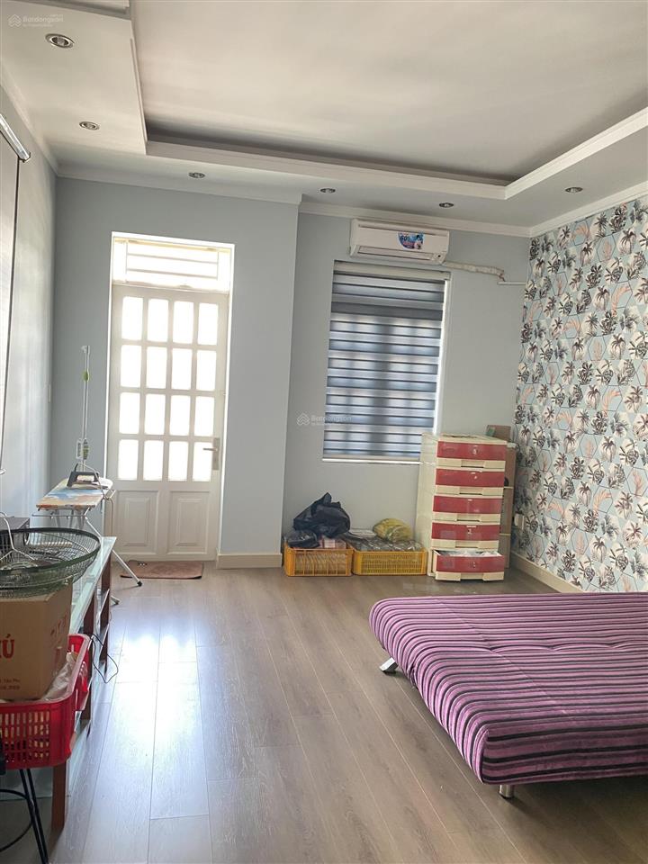 Kẹt tiền bán nhà hẻm 5m đường nguyễn suý gần chợ tân hương 3 lầu nhà đẹp vào ở ngay