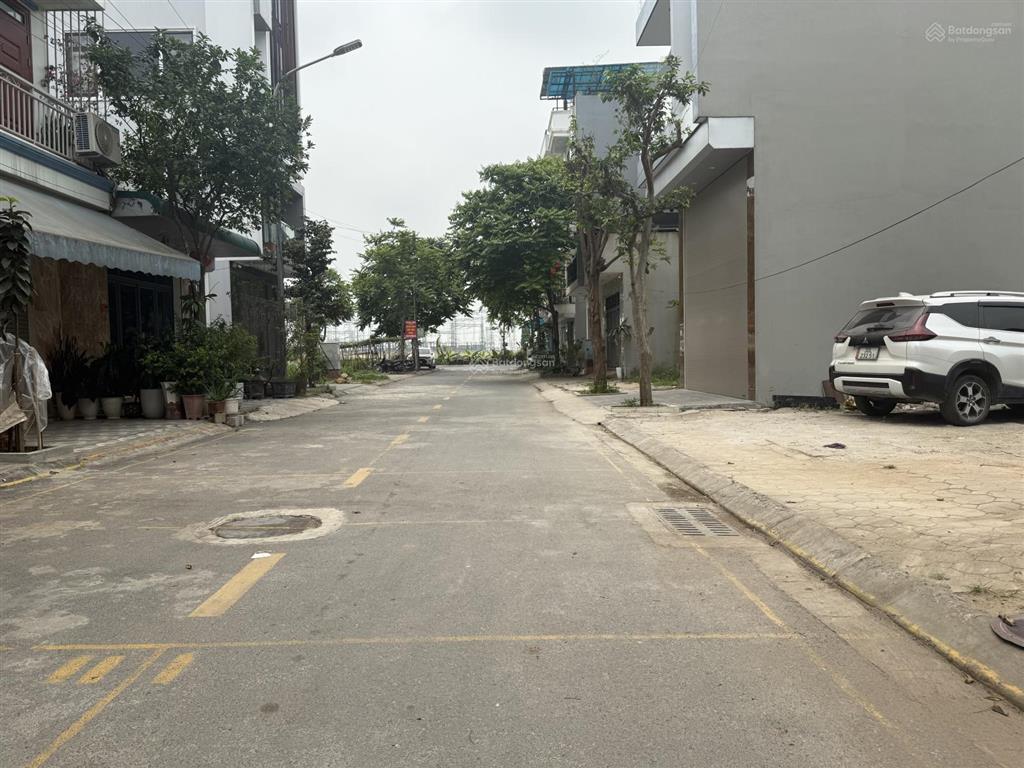 Một lô đấu giá chủ cắt lỗ nằm ngay sát đường 42m thông ra dự án 5ha của bộ công an (hv cảnh sát nd)