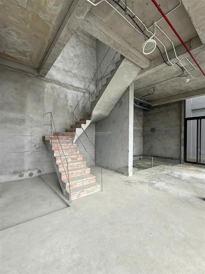 Chính chủ bán penthouse 200m² view sông hồng, biệt thự đảo ecopark  hoa hậu của toà  giá 16,5 tỷ