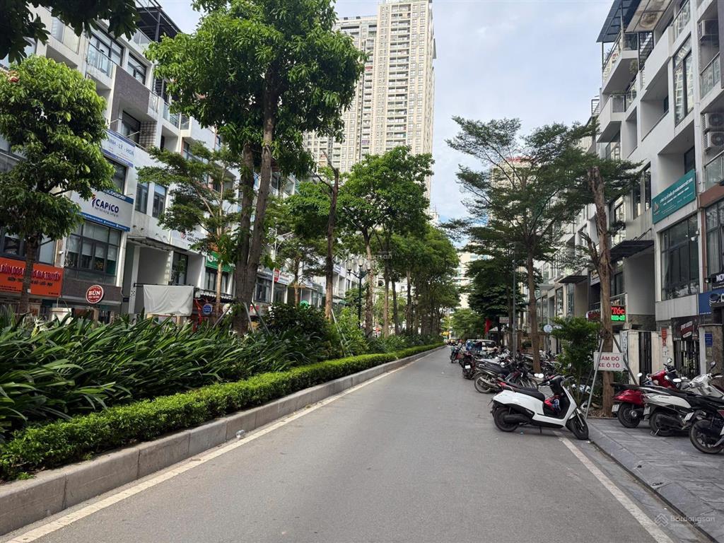 Chính chủ cho thuê shophouse mon city mỹ đình diện tích 120m2 trục đường đôi sầm uất