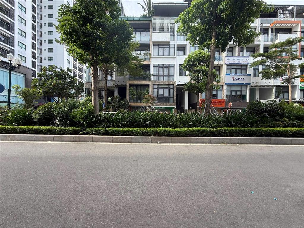 Chính chủ cho thuê shophouse mon city mỹ đình diện tích 120m2 trục đường đôi sầm uất