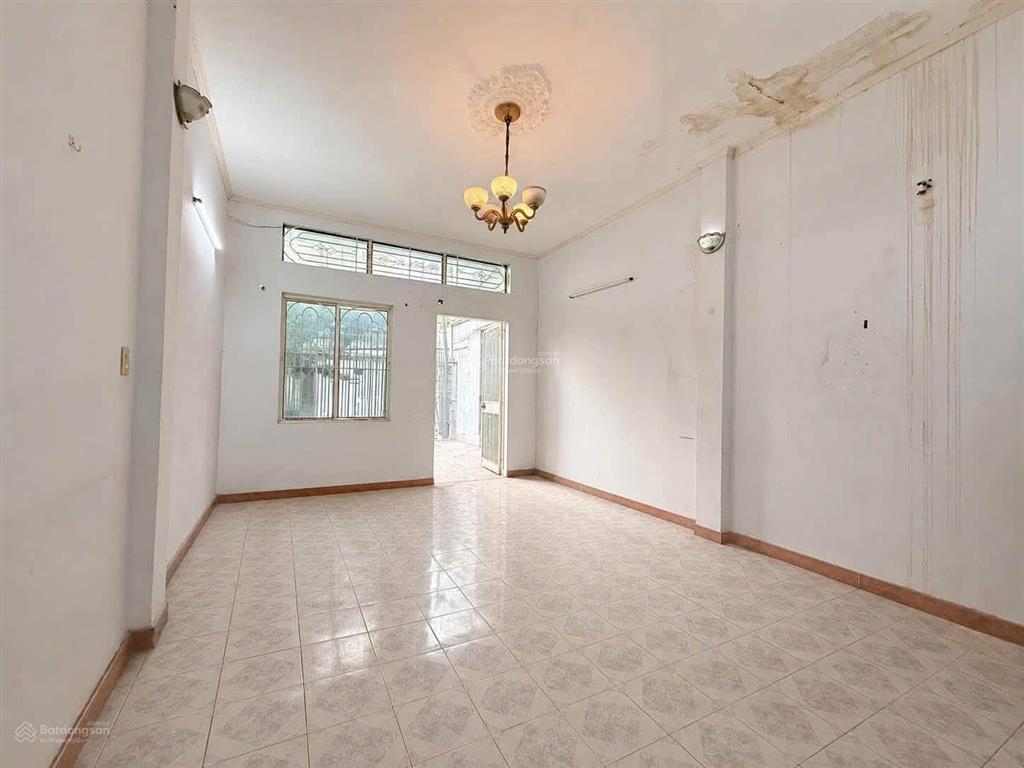 Nhà trung tâm q3  72m²  ngang 4.5*14m  3 tầng  gần mặt tiền