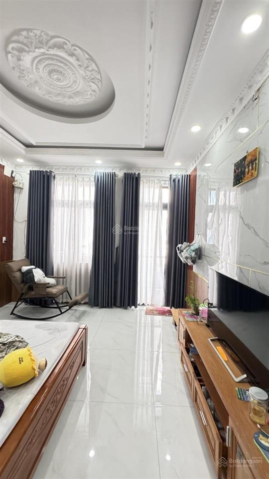 Nhà 240m2 sử dụng hẻm xe hơi lạc long quân  6 tầng  thang máy  4pn  an ninh dân trí