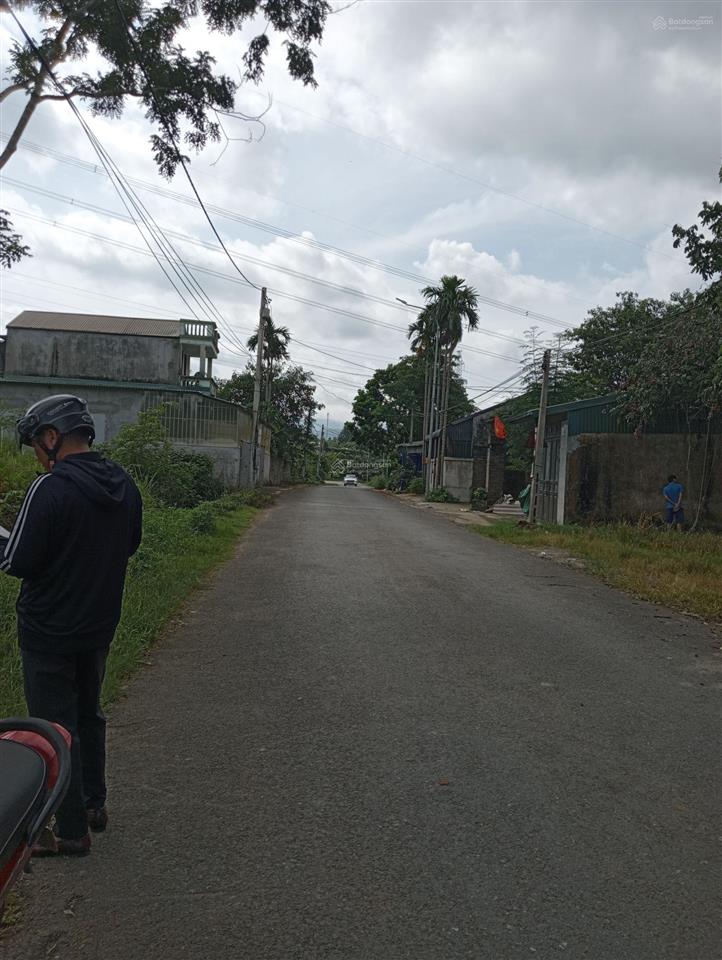 Bán đất thị trấn cao phong, giá 10 triệu / m2, dt 2000m2, pháp lý đầy đủ, uy tín!