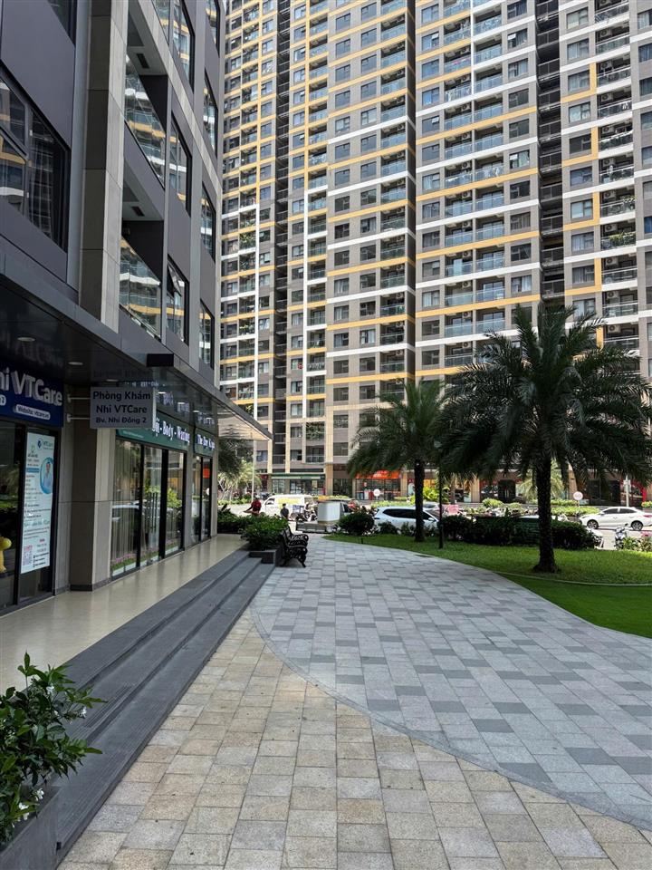Cho thuê shop khối đế hướng đường chính về trung tâm thương mại vincom tại vinhomes grand park
