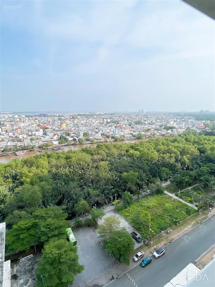 Bán căn hộ 90m2 = 3pn  2wc. giá 4 tỷ 200 triệu.  mr. tùng 0964 690 ***