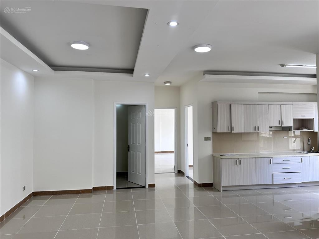 Bán căn hộ 90m2 = 3pn  2wc. giá 4 tỷ 200 triệu.  mr. tùng 0964 690 ***