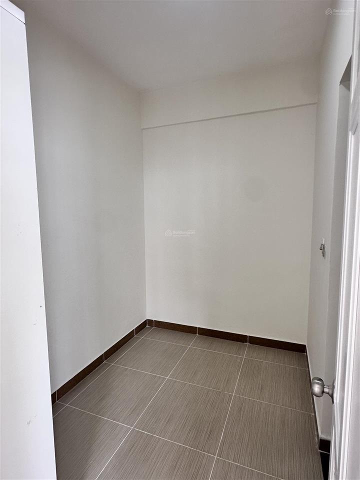 Bán căn hộ 90m2 = 3pn  2wc. giá 4 tỷ 200 triệu.  mr. tùng 0964 690 ***
