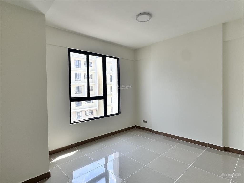 Bán căn hộ 90m2 = 3pn  2wc. giá 4 tỷ 200 triệu.  mr. tùng 0964 690 ***