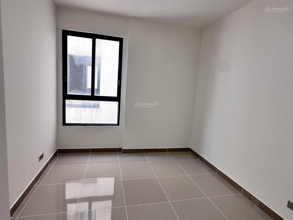 Bán căn hộ 90m2 = 3pn  2wc. giá 4 tỷ 200 triệu.  mr. tùng 0964 690 ***
