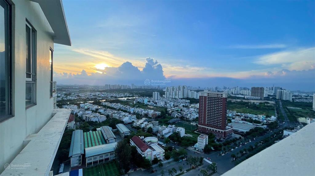 Bán căn hộ 67m2 = 2pn  2wc. nhà có nội thất. giá 2 tỷ 550 triệu.  mr. tùng 0964 690 ***