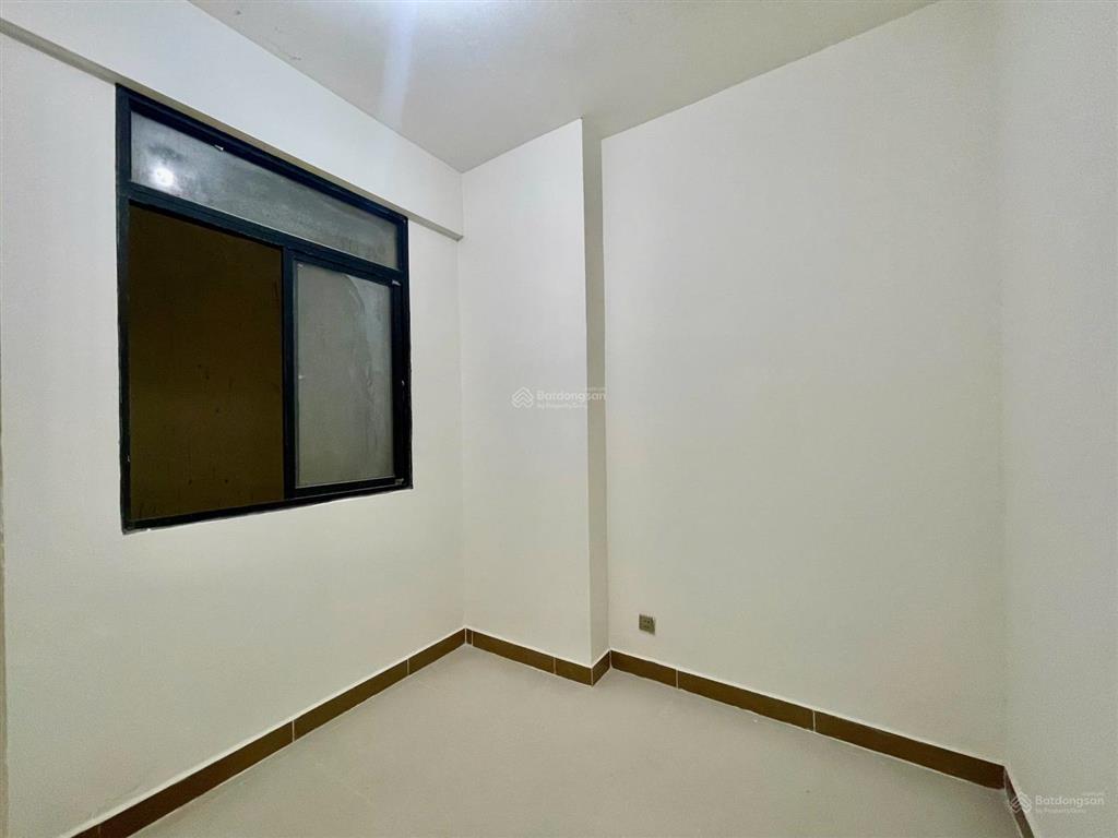 Cho thuê căn hộ 67m2 = 2pn  2wc, nhà trống. giá 7,5tr/tháng.  mr. tùng 0964 690 ***