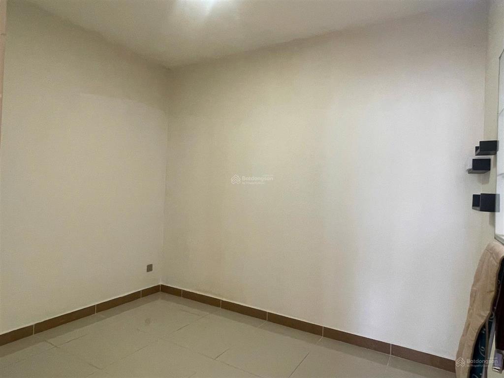 Cho thuê căn hộ 67m2 = 2pn  2wc, nhà trống. giá 7,5tr/tháng.  mr. tùng 0964 690 ***