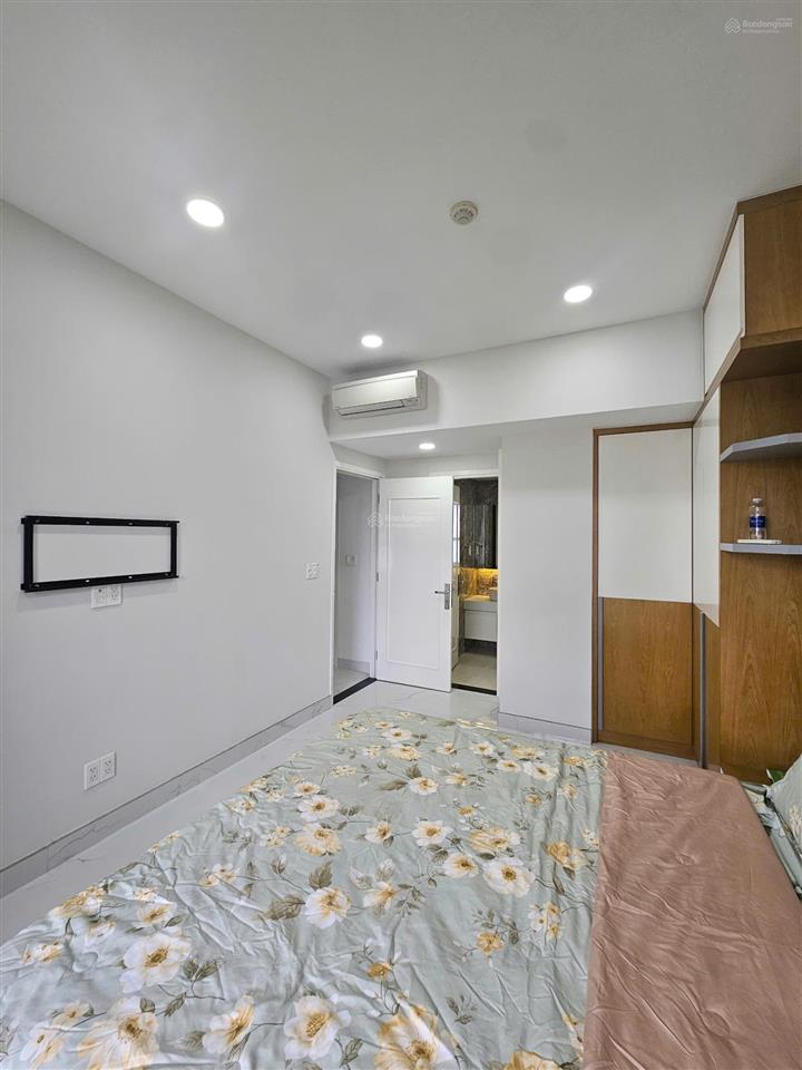 Chính chủ gửi bán 2pn the prince residence phú nhuận  dt 65m2  giá bán 6 tỷ  pl sổ hồng