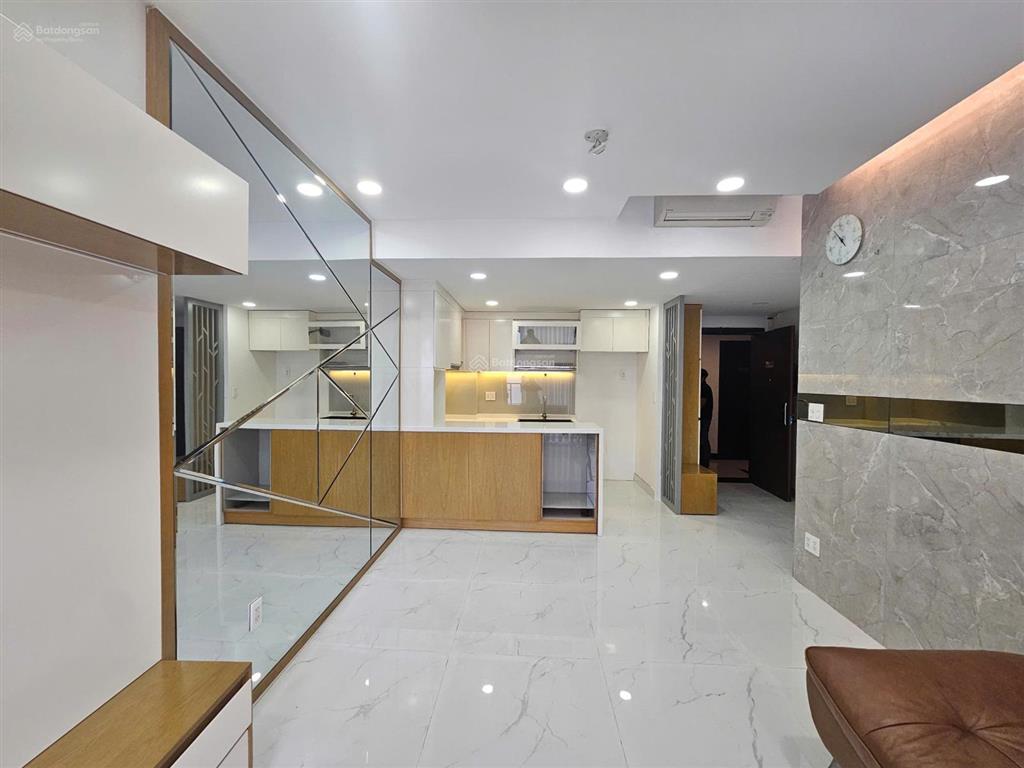 Chính chủ gửi bán 2pn the prince residence phú nhuận  dt 65m2  giá bán 6 tỷ  pl sổ hồng
