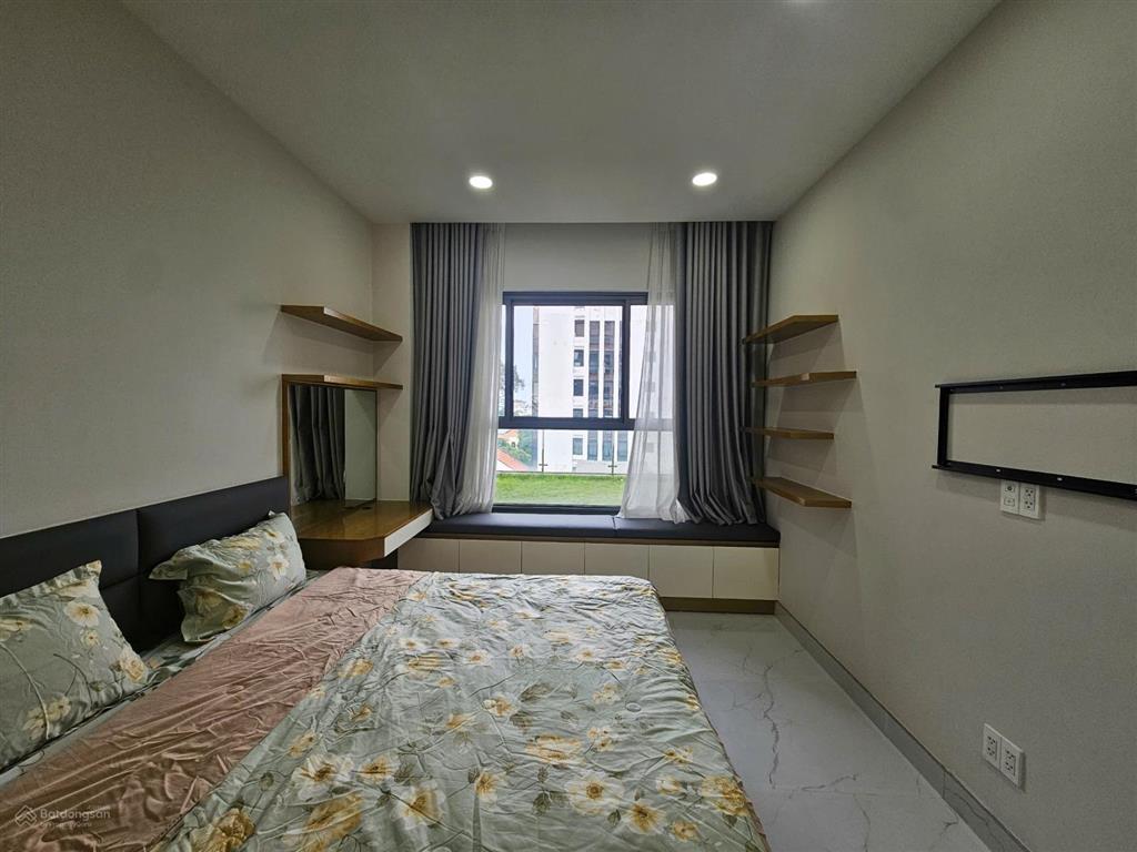 Chính chủ gửi bán 2pn the prince residence phú nhuận  dt 65m2  giá bán 6 tỷ  pl sổ hồng