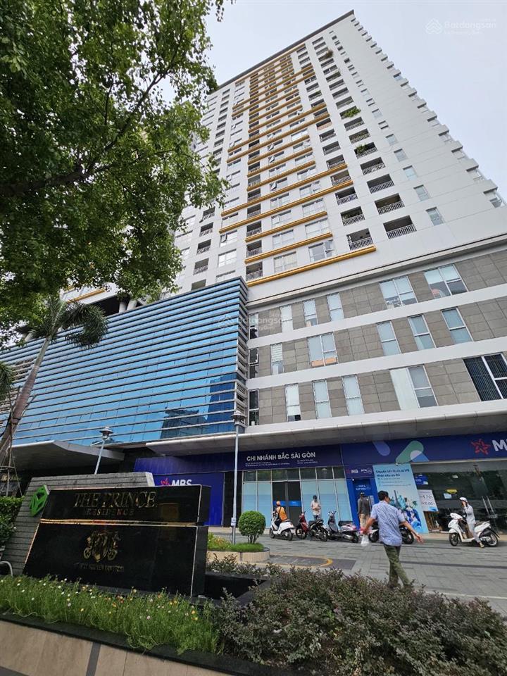 Văn phòng the prince residence dt 14m2  giá 5 triệu/tháng ~ dt 32m2  giá 18 triệu/tháng