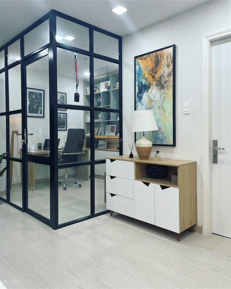 Chủ nhà gửi bán ch 1pn the prince residence / dt 46m2  giá bán 5,5 tỷ  pháp lý sổ hồng lâu dài