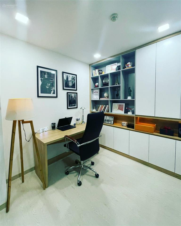 Chủ nhà gửi bán ch 1pn the prince residence / dt 50m2  giá bán 4,7 tỷ  pháp lý sổ hồng lâu dài