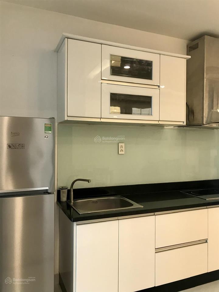 Chính chủ gửi bán 1pn ot sky center / tân bình  diện tích 35m2  giá bán 2,6 tỷ  view đẹp