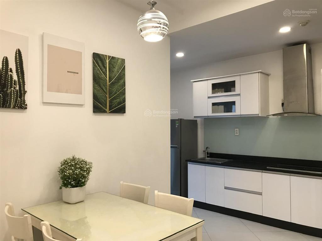 Chính chủ gửi bán 1pn ot sky center / tân bình  diện tích 35m2  giá bán 2,6 tỷ  view đẹp