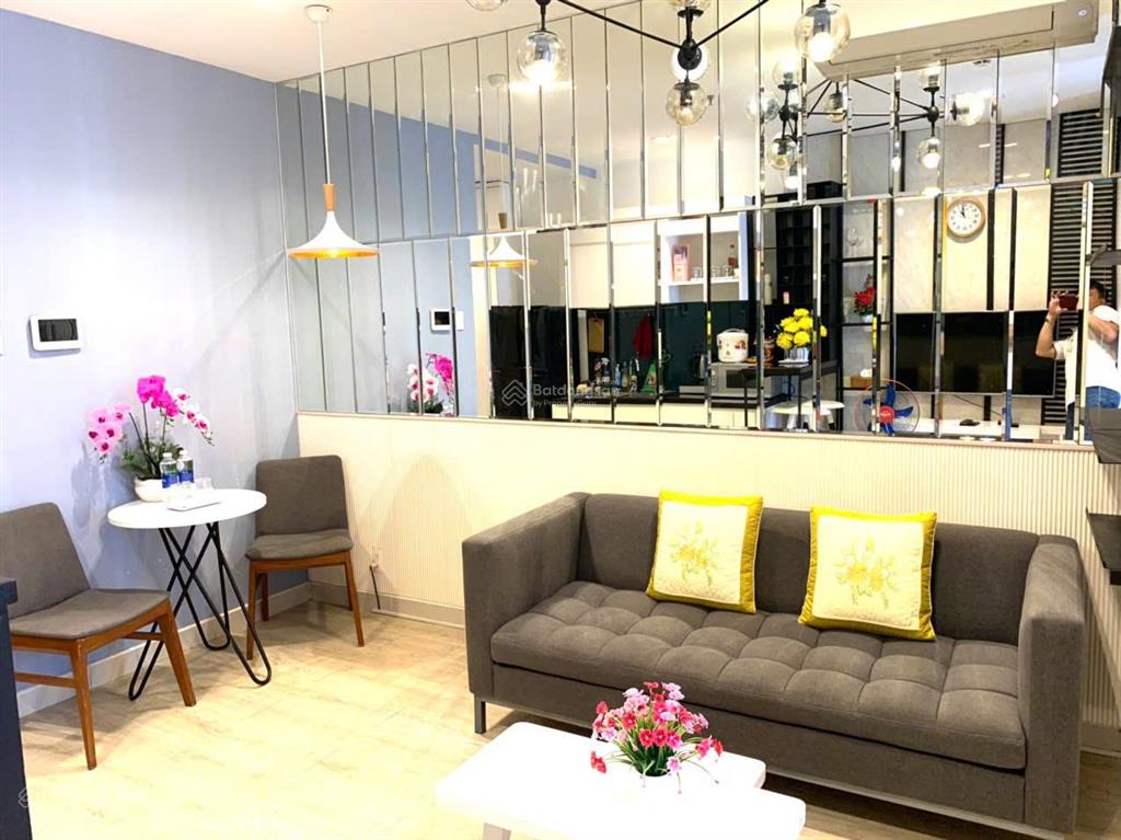 Chính chủ bán căn hộ ot newton residence / phú nhuận  dt 35m2  giá bán 3,3 tỷ  view đẹp